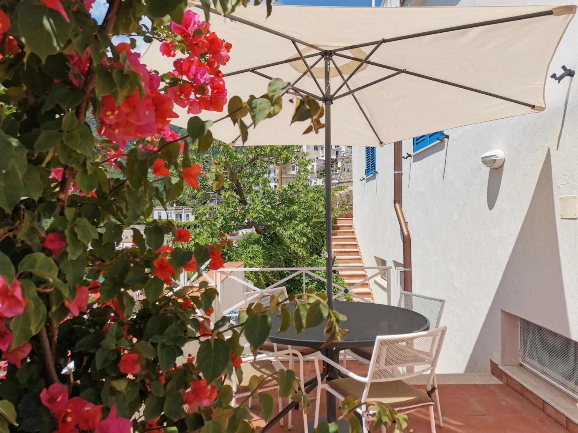 Bouganville Home Виетри Экстерьер фото